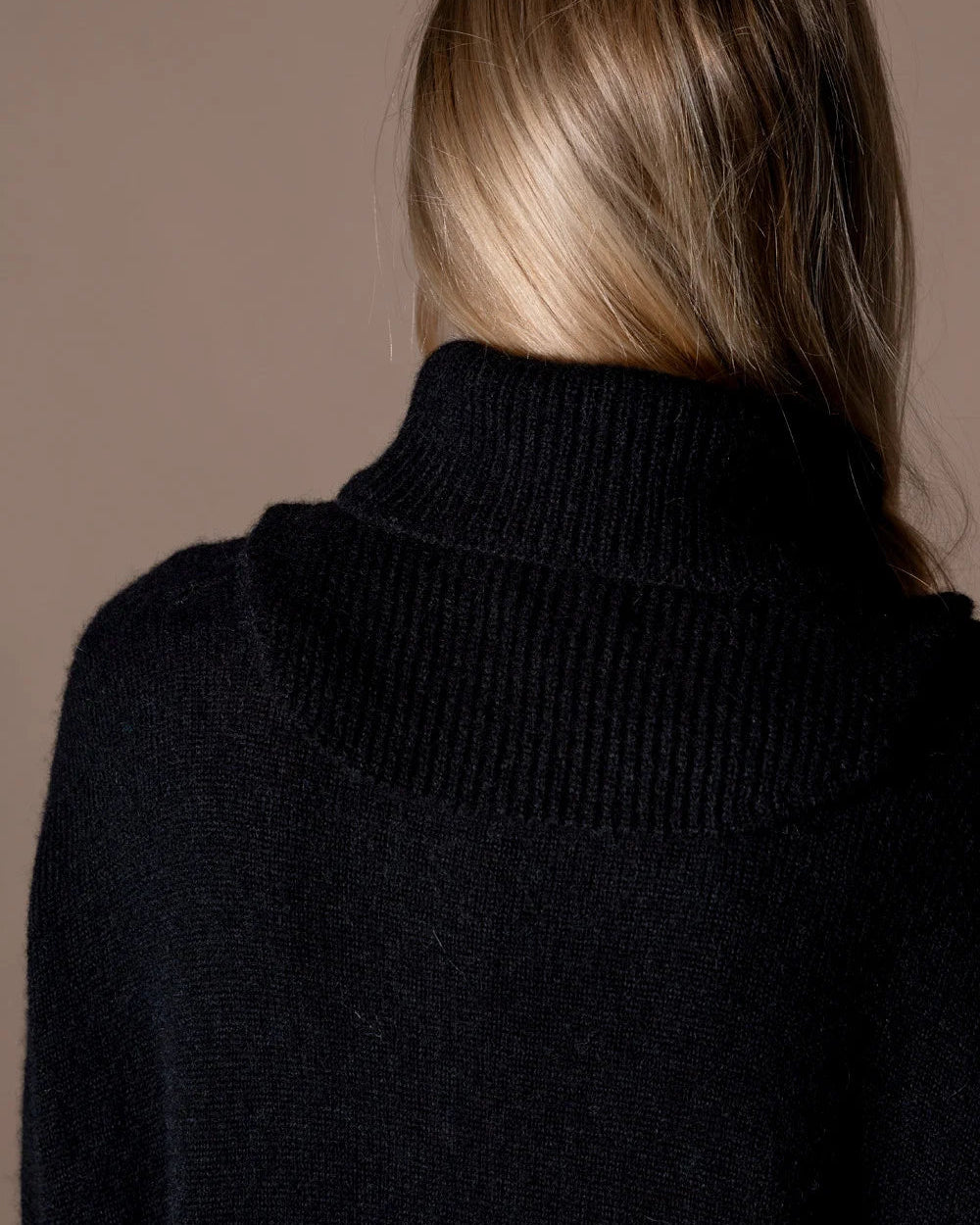 Col Marley Anonym Apparel Noir